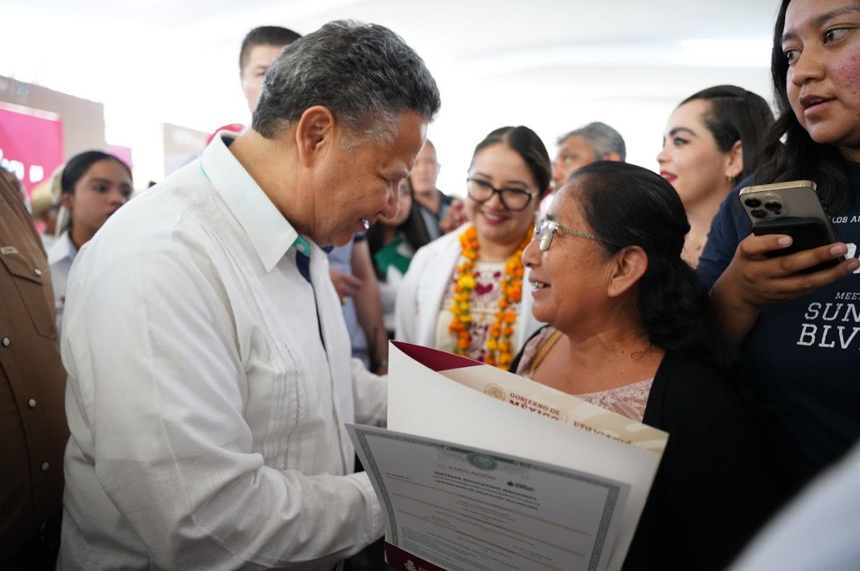 Despacho del Gobernador incorpora atención integral para mujeres en los Servicios para el Pueblo