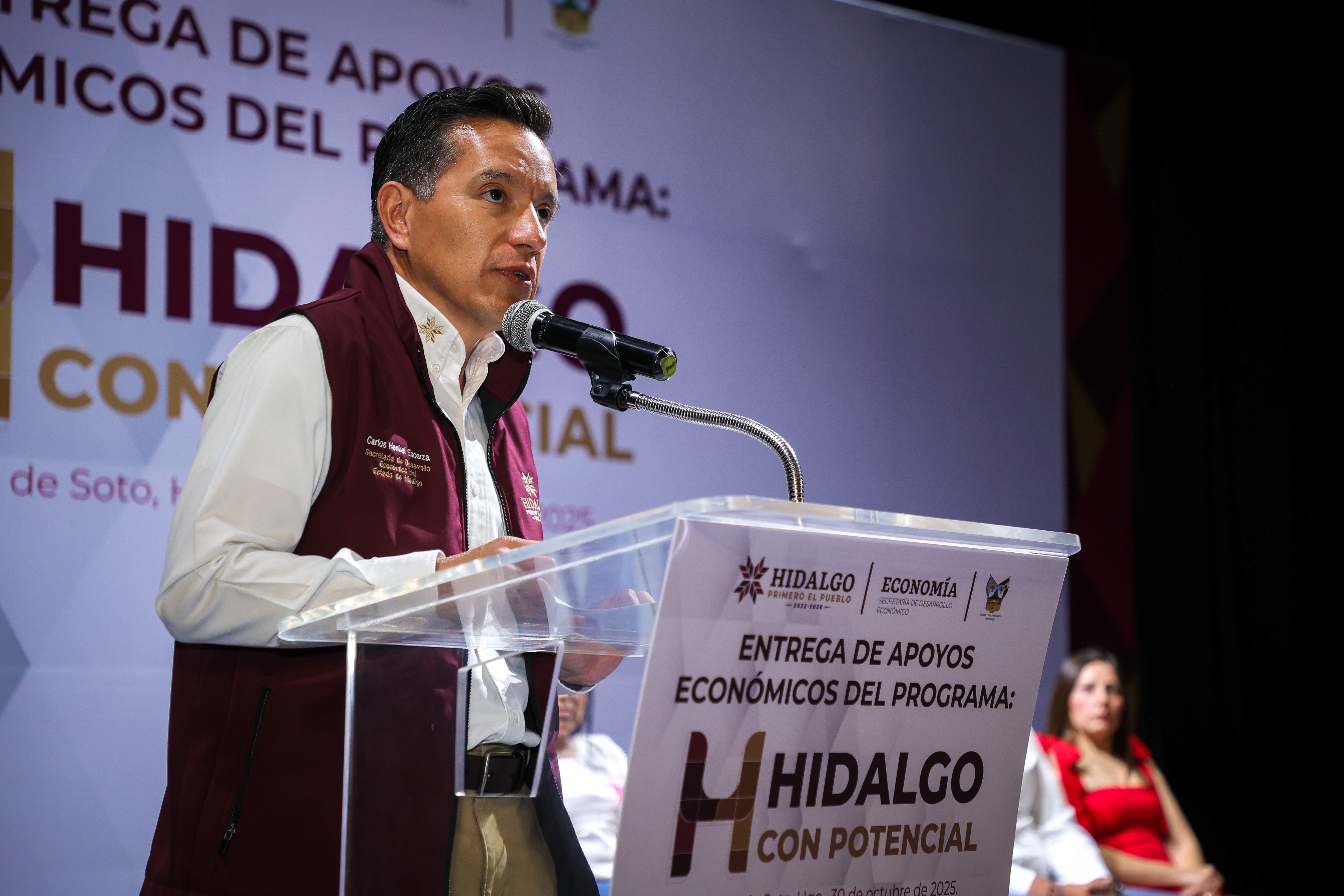 Julio Menchaca fortalece a mipymes hidalguenses