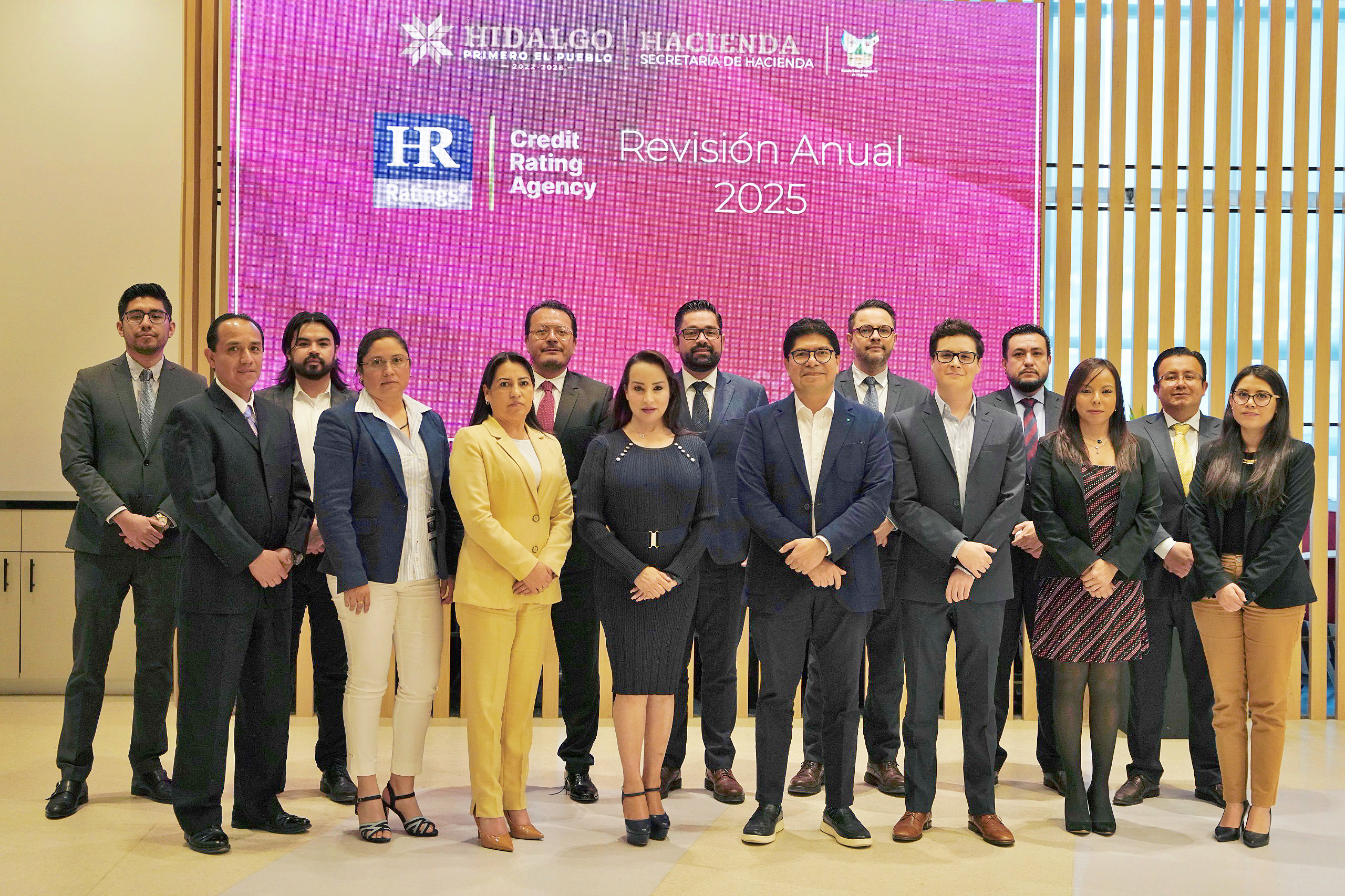 Hidalgo reduce deuda pública y alcanza récord histórico de inversión privada