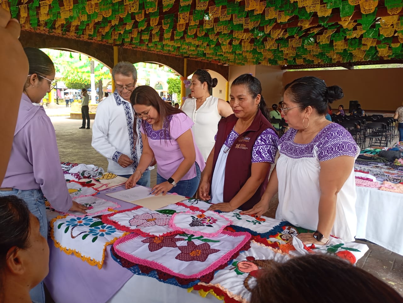Mujeres indígenas de Hidalgo tejen redes para romper la violencia y construir autonomía