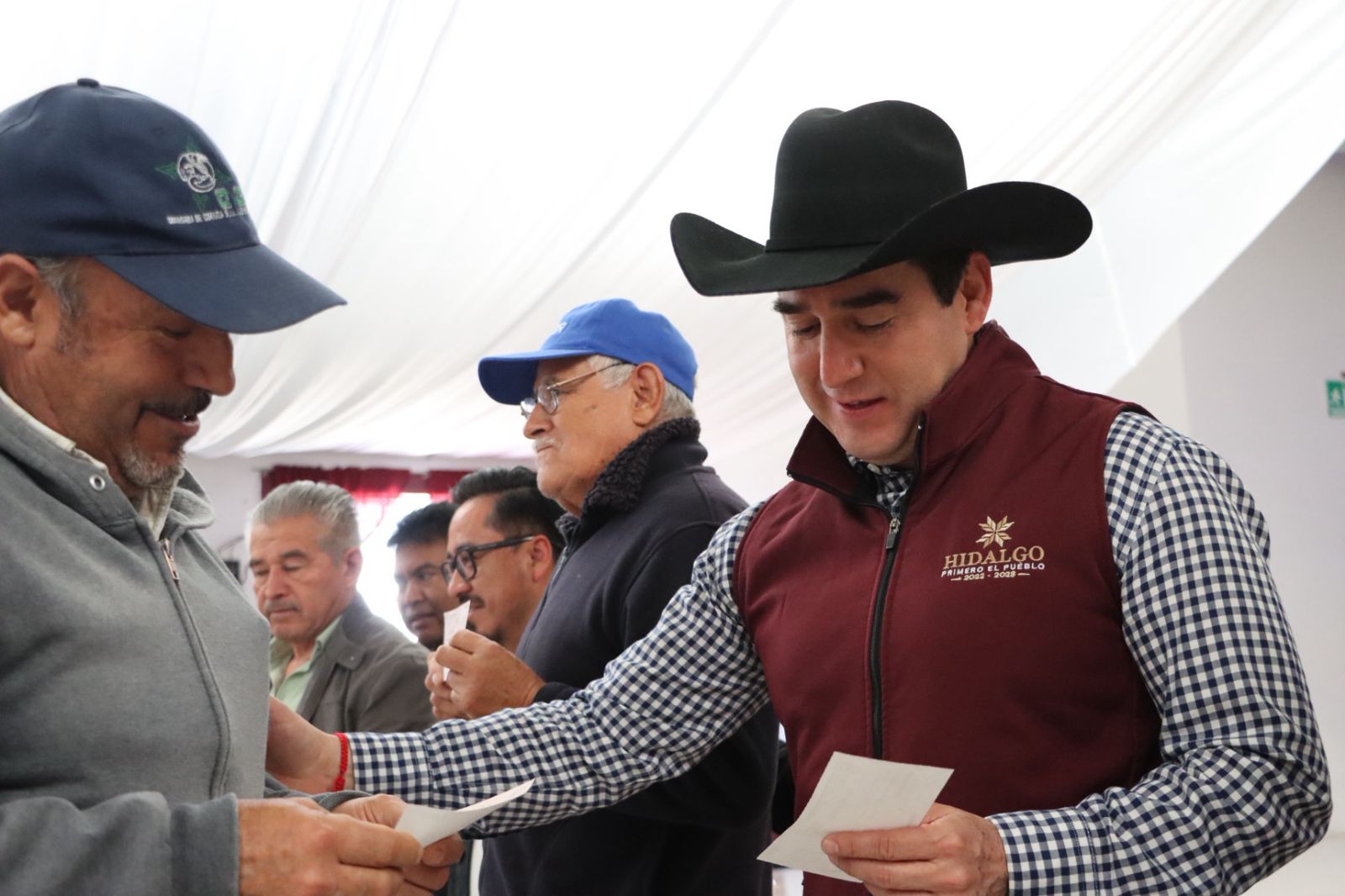 Entrega Saderh apoyos económicos por casi un millón de pesos a productores afectados por contingencias