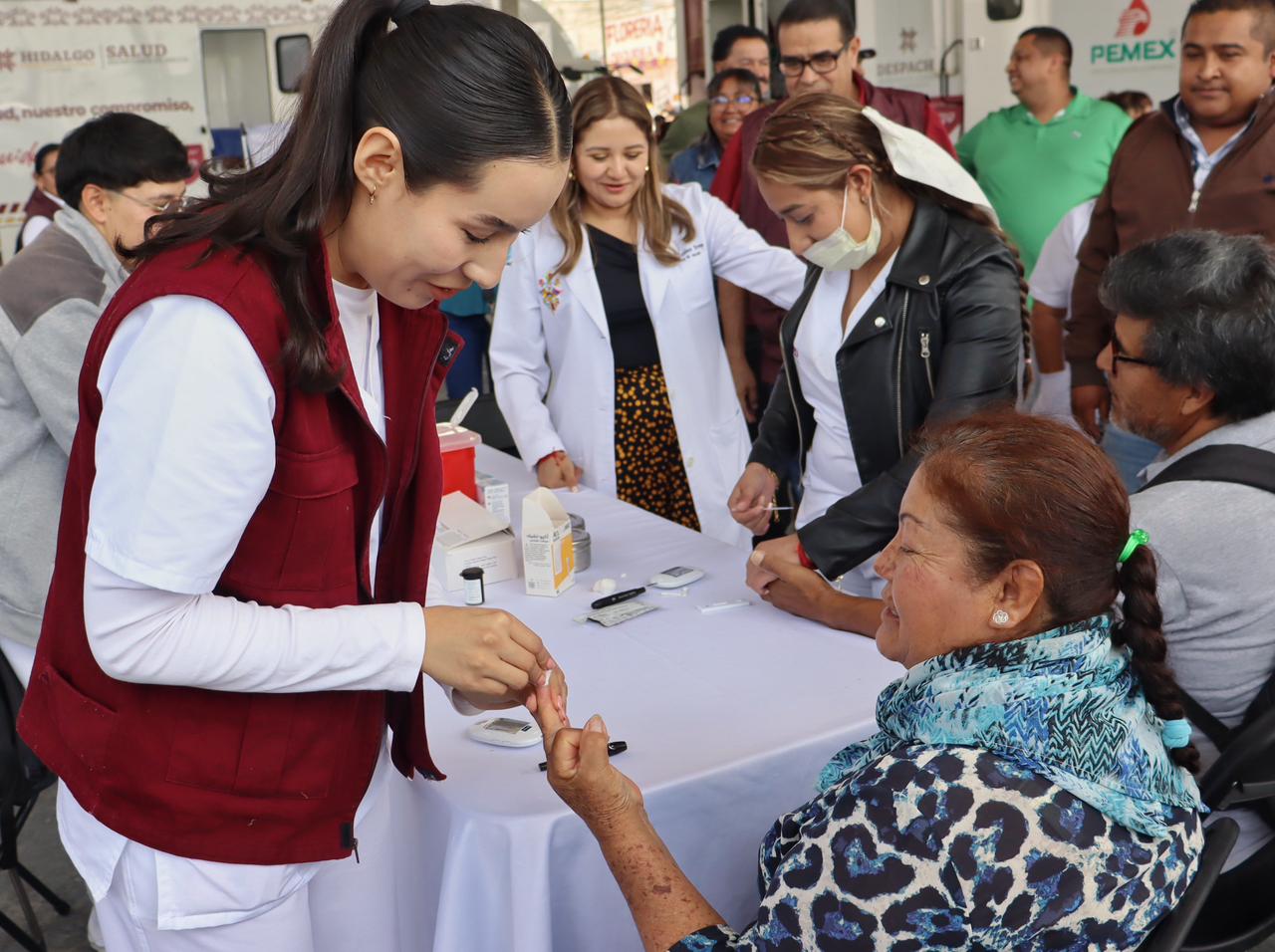 Refuerzan atención médica con 747 acciones, durante Jornada de la Salud en San Agustín Tlaxiaca