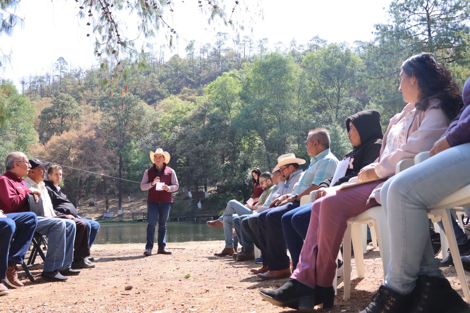 Entregan 70 mil crías de trucha en la Comarca Minera y Otomí-Tepehua