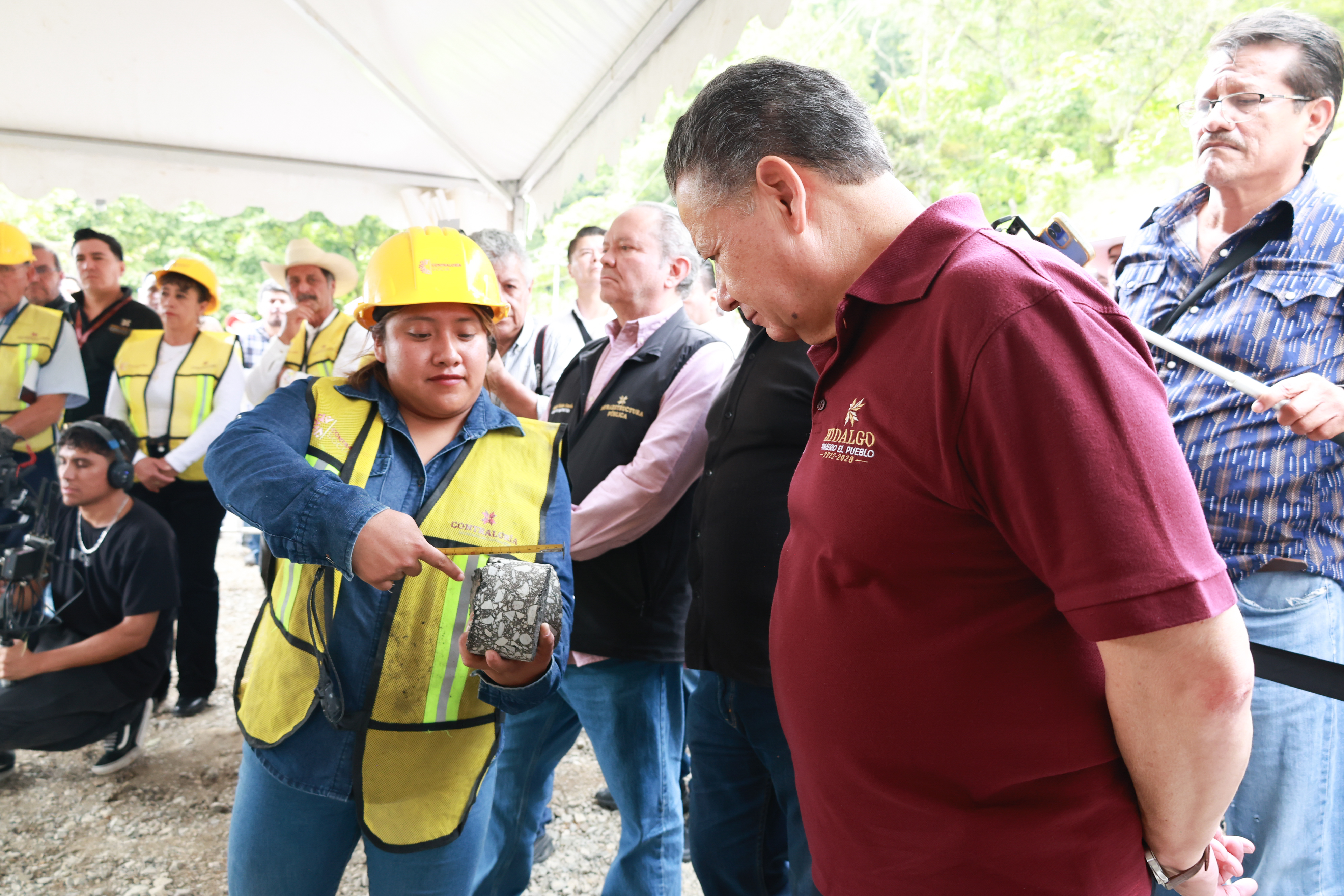 En Xochicoatlán, Julio Menchaca reafirma compromiso para reconstruir Hidalgo