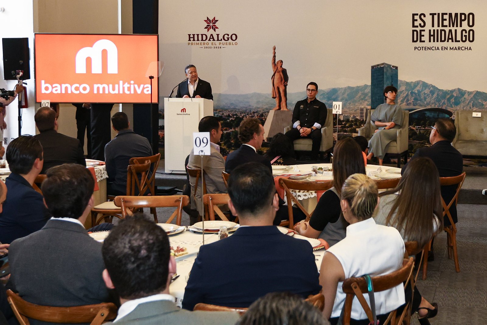 Julio Menchaca consolida vinculación estratégica con el sector privado