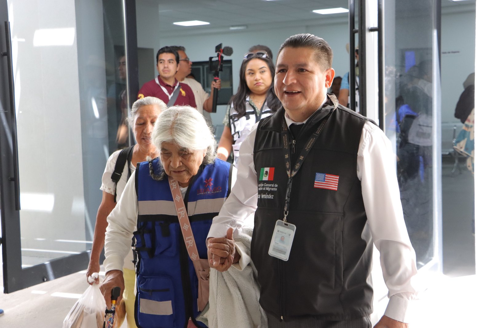 Sebiso acerca atención migratoria a familias de Epazoyucan