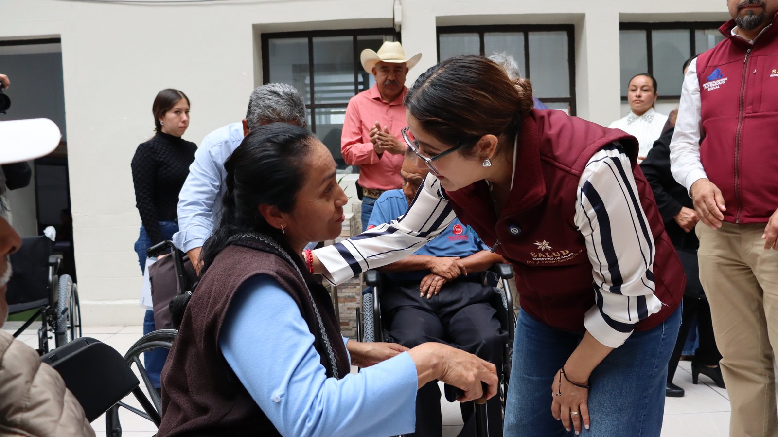 SSH entrega apoyos funcionales en Mixquiahuala para mejorar la calidad de vida de la población