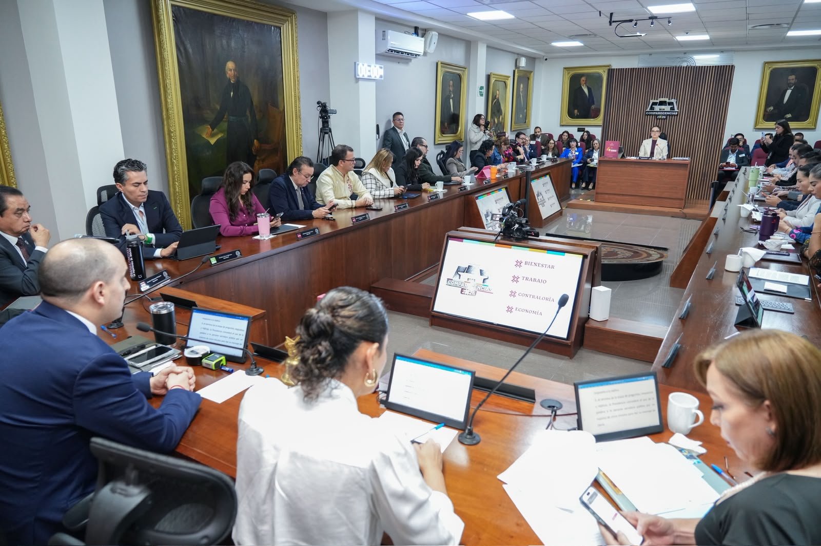 Fortalece Hidalgo infraestructura médica, vacunación, programas preventivos y atención en comunidades: Vanesa Escalante comparece ante diputados locales