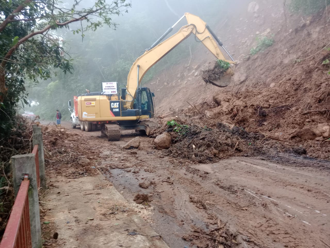 Reabren 255 caminos y 25 carreteras federales